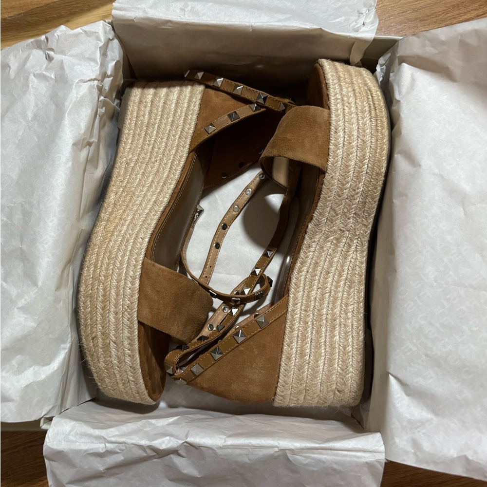 Marc Fisher Tan Platform Sandals